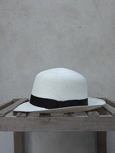 Load image into Gallery viewer, Superfine Folding Panama Hat