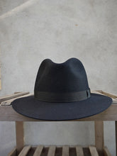 Load image into Gallery viewer, Crushable Trilby Hat (Black)