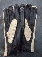 Load image into Gallery viewer, String Driving Gloves (Brown)