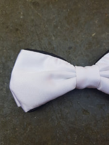 Silk Contrasting Bow Tie (White-Black)