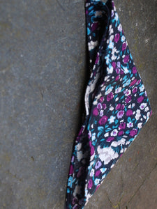 Pocket Square | Winter Berry (Indigo)