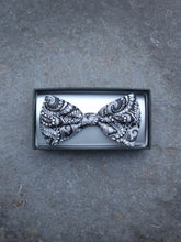 Load image into Gallery viewer, Paisley Bow Tie (Grey)