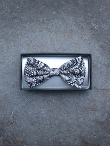 Paisley Bow Tie (Grey)