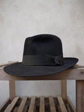 Load image into Gallery viewer, Poet Trilby Hat (Black)