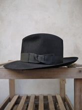 Load image into Gallery viewer, Poet Trilby Hat (Black)