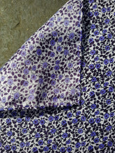 Load image into Gallery viewer, Pocket Square | Sketched Flower (Purple)