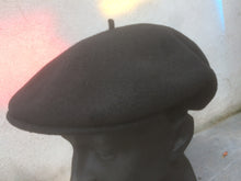 Load image into Gallery viewer, The Laulhere Oloron Black Cap