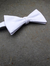 Load image into Gallery viewer, Marcella Bow Tie (White)