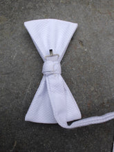 Load image into Gallery viewer, Marcella Bow Tie (White)