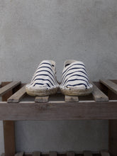Load image into Gallery viewer, Espadrilles (Cream Stripe)