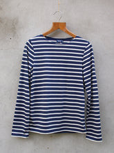 Load image into Gallery viewer, Breton Top | Minquiers Moderne (Navy)