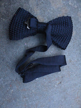 Load image into Gallery viewer, Silk Knit Bow Tie (Navy)